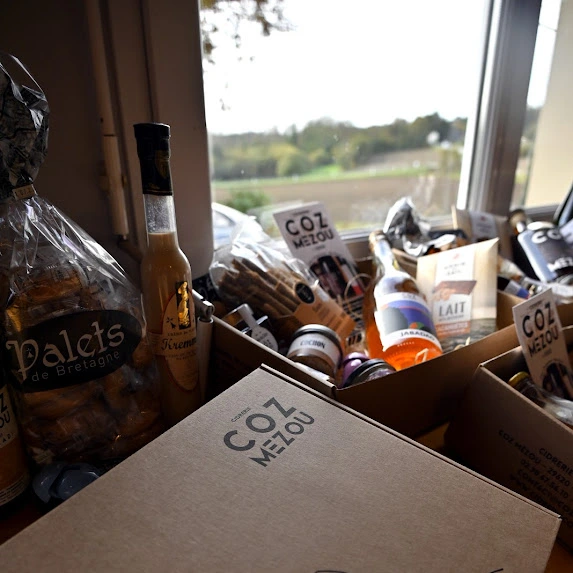 coffrets cadeaux de produits locaux (cidre) - cidrerie cozmezou